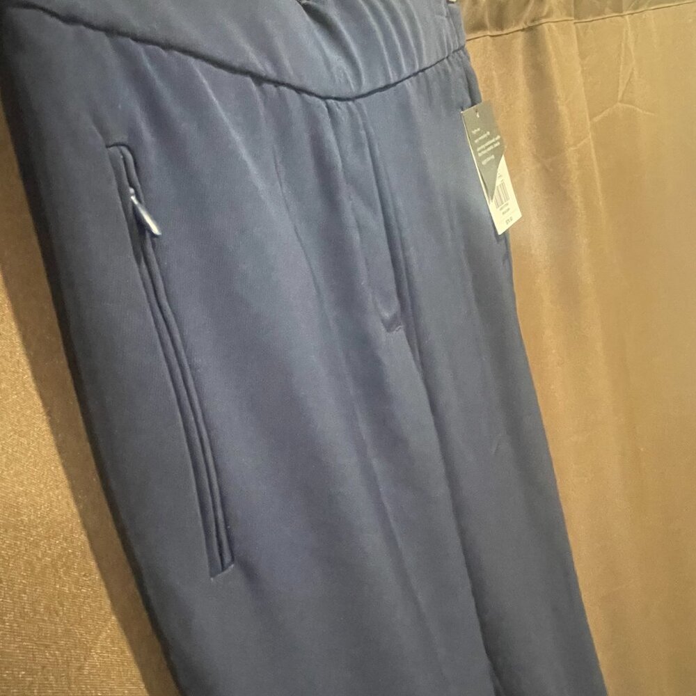NWT Women's Sz. 2 Navy High Rise Pull-On Slimming Waist Flare Leg Pant w/Pockets